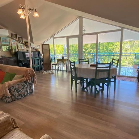 Nino'S Veranda Apartment Телави Экстерьер фото